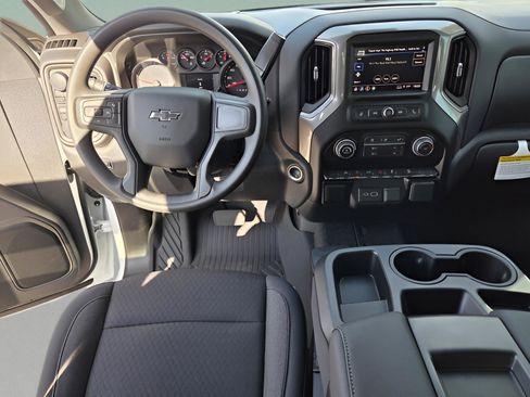 New 2026 Chevrolet Silverado 1500 Custom Trail Boss w/ LPO, Dark Essentials Package image 17