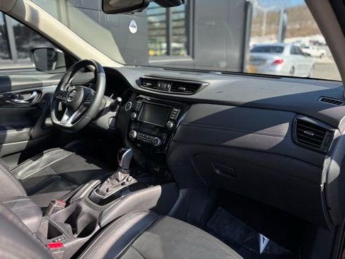 Used 2020 Nissan Rogue SL w/ Premium Package image 51