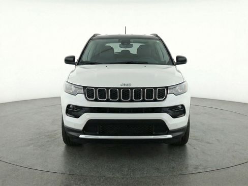 Used 2025 Jeep Compass Limited image 2