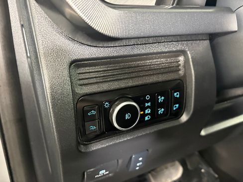 Certified 2025 Ford F350 Platinum w/ Tremor Off-Road Package AWD/4WD image 13