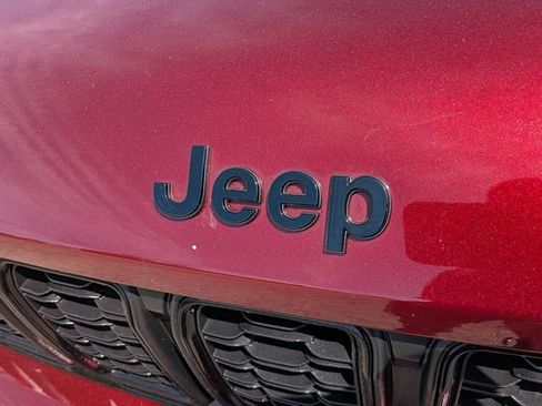 Certified 2023 Jeep Grand Cherokee L Laredo AWD/4WD image 8