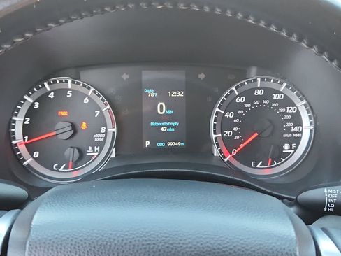 Used 2020 Toyota Highlander L image 22