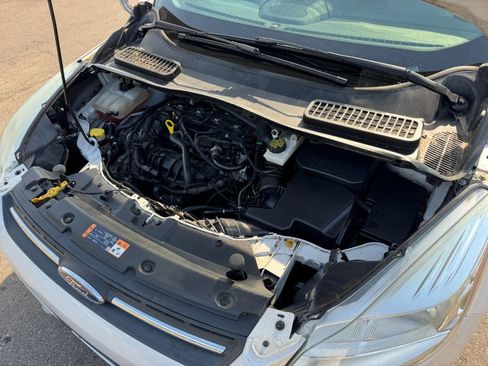 Used 2016 Ford Escape SE w/ Equipment Group 201A FWD image 23