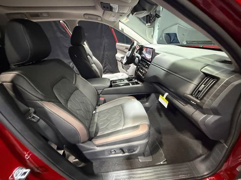 New 2026 Nissan Pathfinder Platinum AWD/4WD image 19