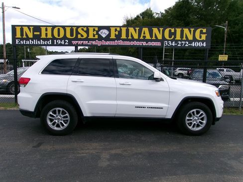 Used 2018 Jeep Grand Cherokee Laredo image 7