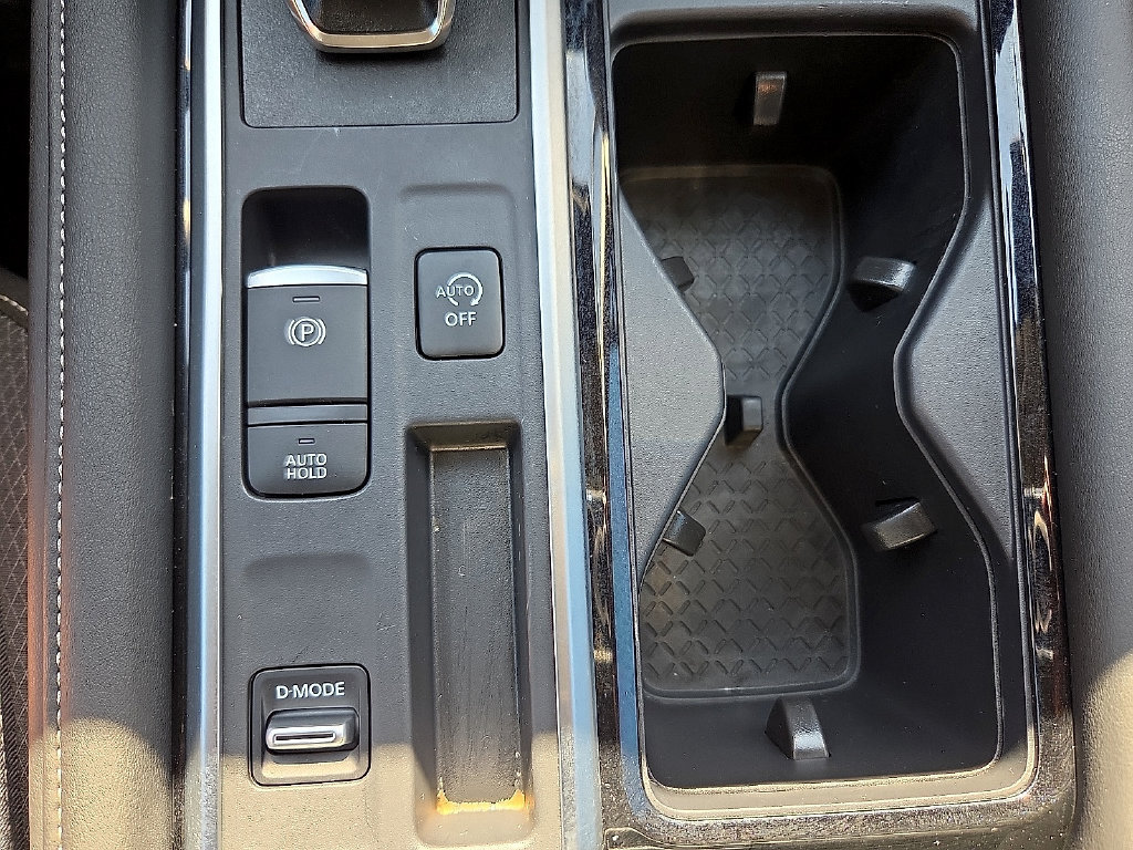 Used 2026 Nissan Pathfinder SV FWD image 19