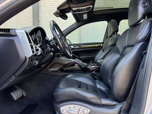 Used 2016 Porsche Cayenne S AWD/4WD image 15