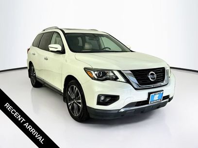 Used 2017 Nissan Pathfinder Platinum