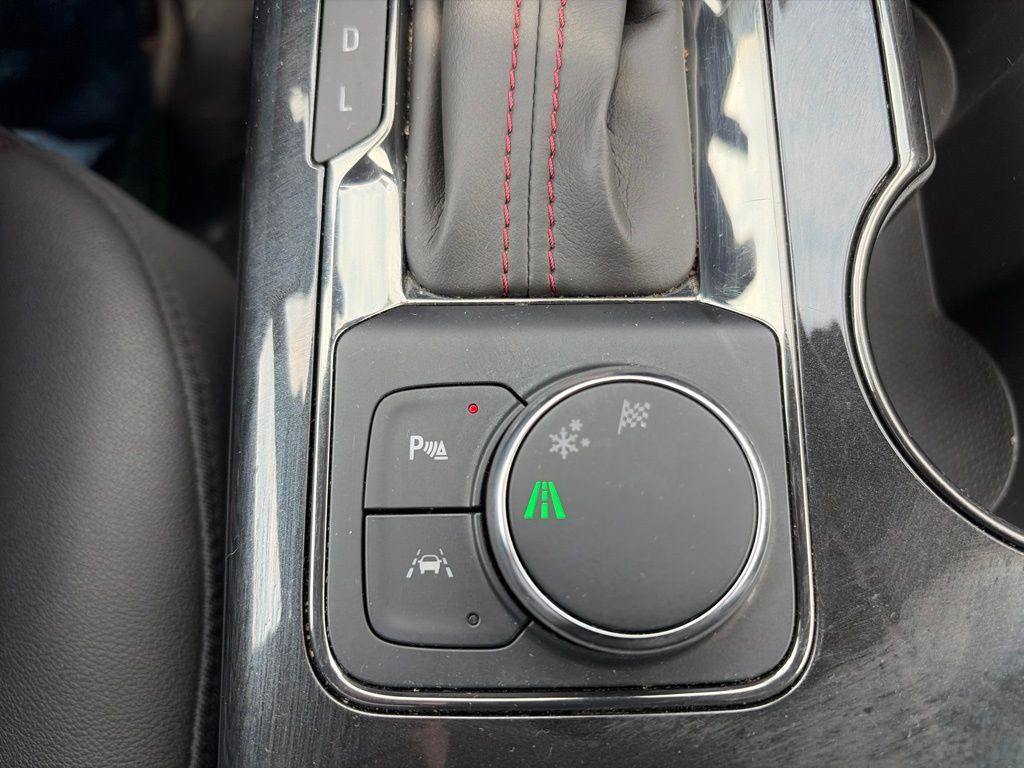 Used 2025 Chevrolet Blazer RS FWD image 15