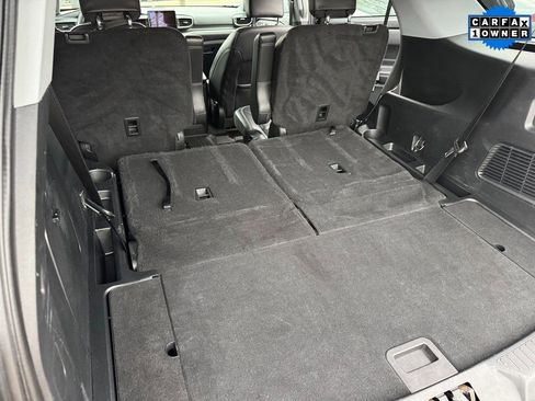 Used 2022 Ford Explorer XLT w/ Equipment Group 202A image 17