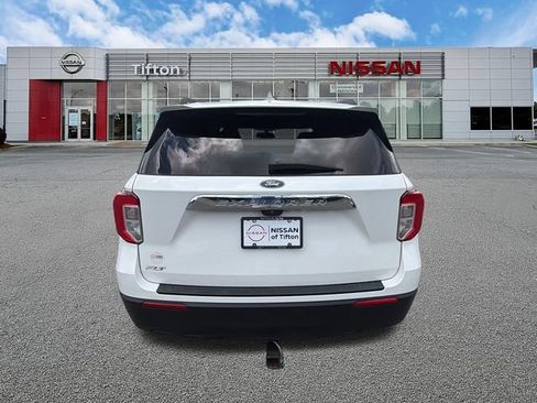 Used 2023 Ford Explorer XLT RWD image 6