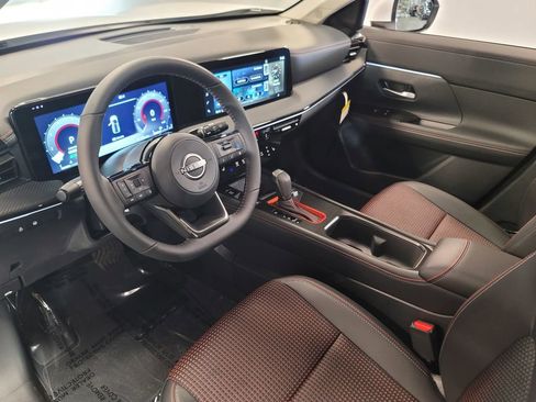 New 2025 Nissan Kicks SR w/ SR Premium Package image 25
