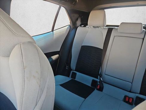Used 2019 Toyota Corolla SE w/ SE Option Package FWD image 6