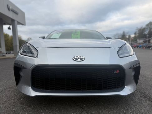 Used 2022 Toyota GR86 Base image 7
