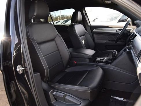 Used 2023 Volkswagen Atlas Cross Sport SE image 20