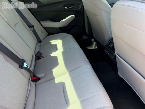 Used 2025 Honda Accord SE image 30