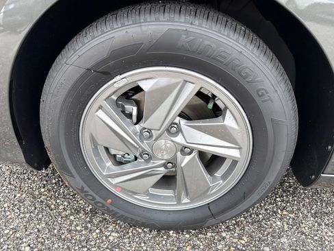 New 2026 Hyundai Elantra SE FWD image 9