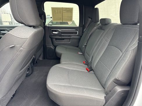 Used 2024 RAM 2500 Big Horn w/ Sport Appearance Package image 15