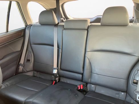 Used 2019 Subaru Outback 2.5i Limited w/ Popular Package #2 image 15