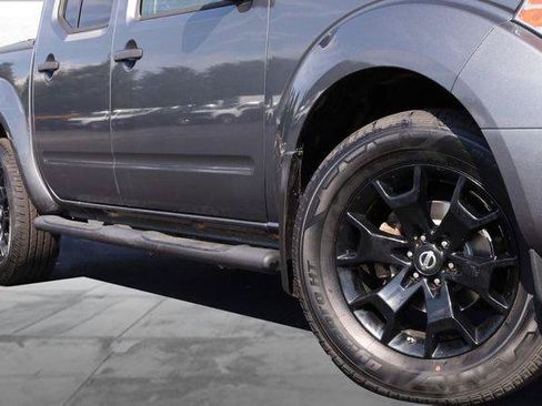 Used 2019 Nissan Frontier SV w/ Value Truck Package AWD/4WD image 3