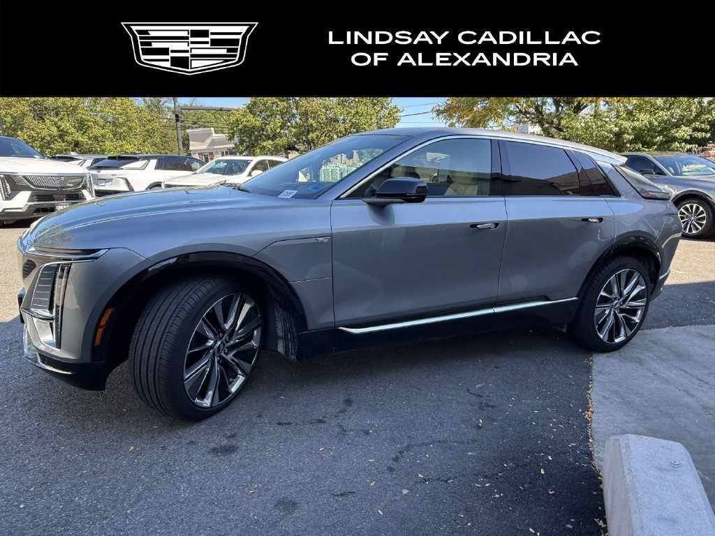 Used 2026 Cadillac Lyriq Signature Luxury w/ Nappa Leather Package AWD/4WD image 1
