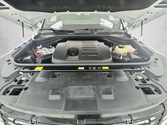 Used 2025 Land Rover Range Rover Sport SE AWD/4WD image 27
