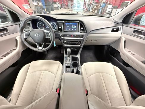 Used 2019 Hyundai Sonata SE w/ Cargo Package FWD image 18