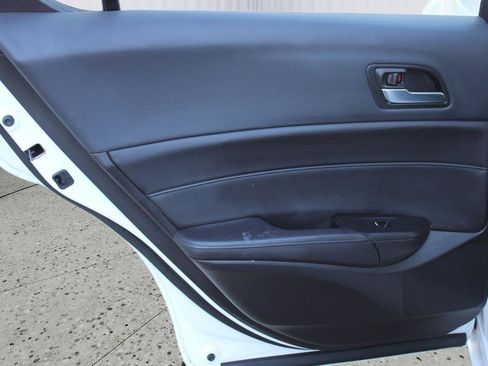 Used 2019 Acura ILX image 39