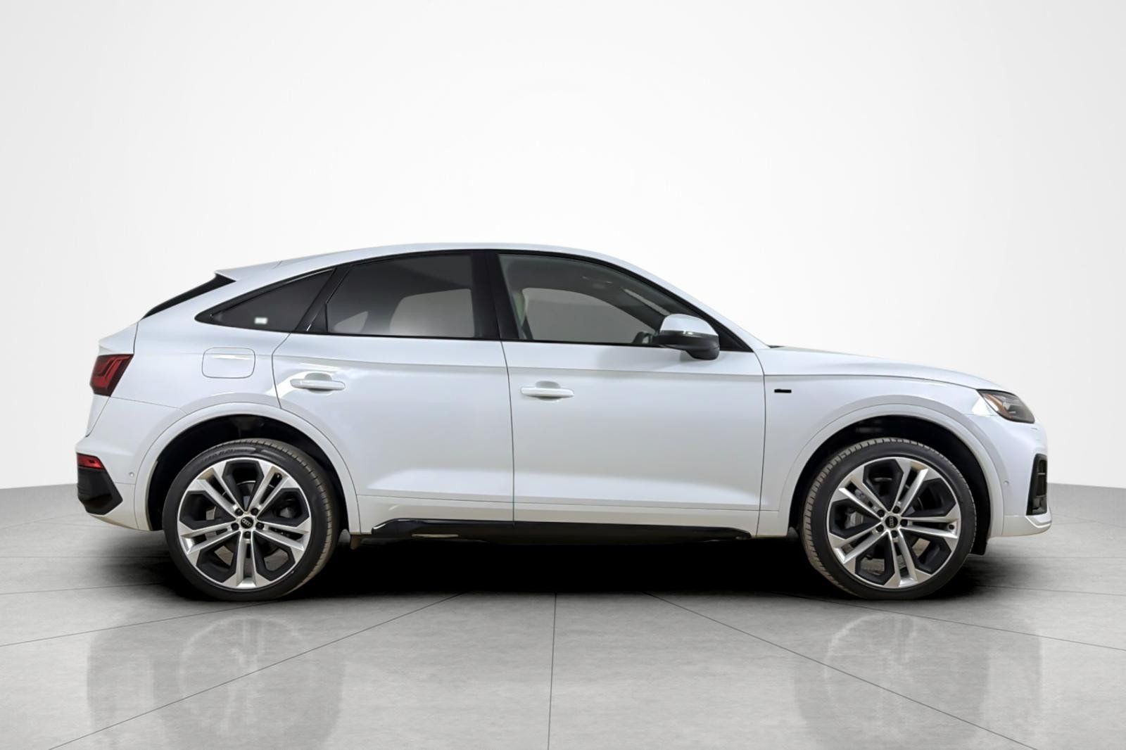 Used 2023 Audi Q5 2.0T Prestige w/ Prestige Package AWD/4WD image 6
