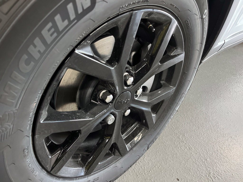 New 2026 Jeep Grand Cherokee Altitude AWD/4WD image 13