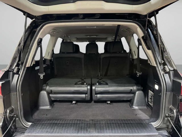 Used 2019 Lexus LX 570 4WD w/ Luxury Package image 35