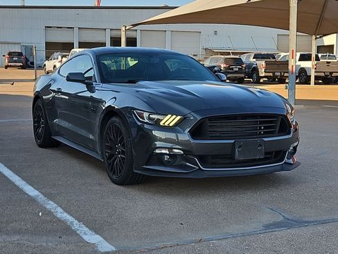 Used 2017 Ford Mustang GT Premium w/ GT Performance Package RWD image 3