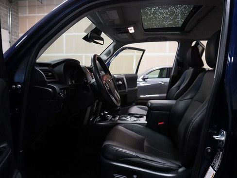 Used 2021 Toyota 4Runner SR5 Premium w/ Moonroof Package AWD/4WD image 11