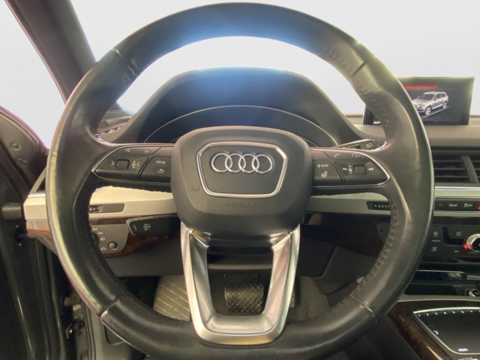 Used 2018 Audi Q7 2.0T Premium Plus AWD/4WD image 29