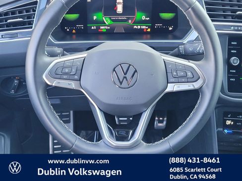 Used 2023 Volkswagen Tiguan SE R-Line image 13