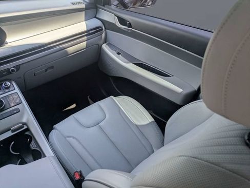 Used 2024 Hyundai Palisade SEL FWD image 18