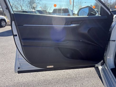 Used 2023 Toyota Camry XSE image 10