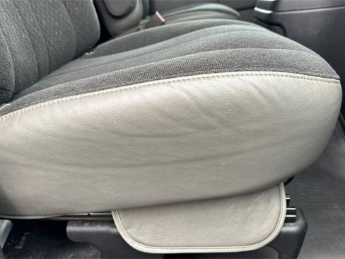 Used 2023 GMC Savana 2500 w/ Driver Convenience Package image 21