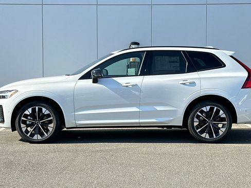 Used 2026 Volvo XC60 B5 Plus w/ Protection Package Premier AWD/4WD image 2