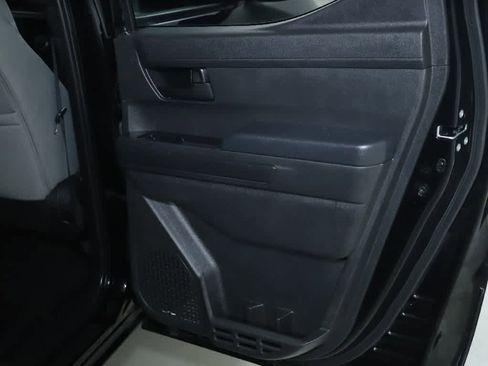 Certified 2024 Toyota Tacoma SR5 image 32