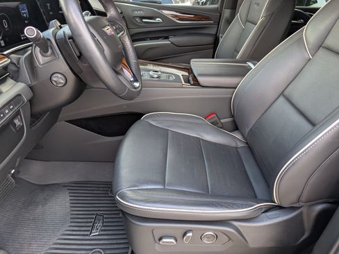 Used 2023 Cadillac Escalade Premium Luxury w/ LPO, Floor Liner Package AWD/4WD image 9