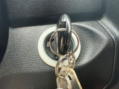 Used 2014 RAM 1500 Laramie image 18