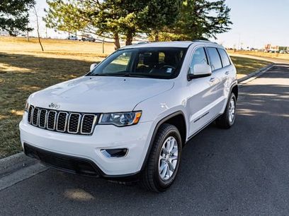 Used 2021 Jeep Grand Cherokee Laredo