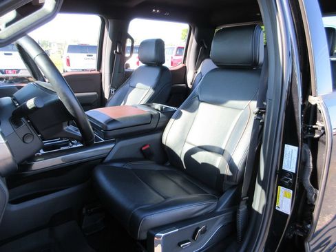 Used 2022 Ford F150 Lariat w/ Equipment Group 502A High AWD/4WD image 22