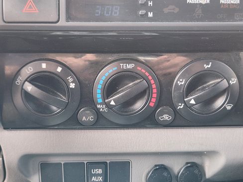 Used 2012 Toyota Tacoma 4x4 Double Cab w/ TRD Sport Pkg image 13