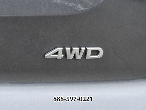 Used 2022 Nissan Pathfinder S AWD/4WD image 16