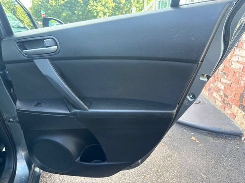 Used 2012 MAZDA MAZDA3 i Touring FWD image 19