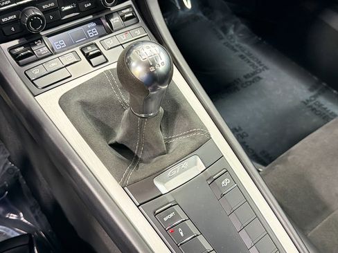 Used 2016 Porsche Cayman GT4 image 24