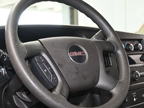 Used 2020 GMC Savana 3500 LT w/ LT Preferred Equipment Group image 13