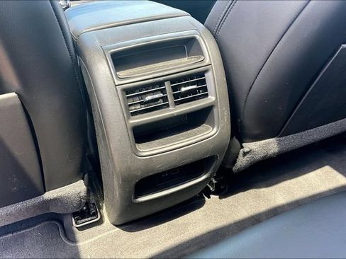 Used 2022 Cadillac XT5 Premium Luxury FWD image 10